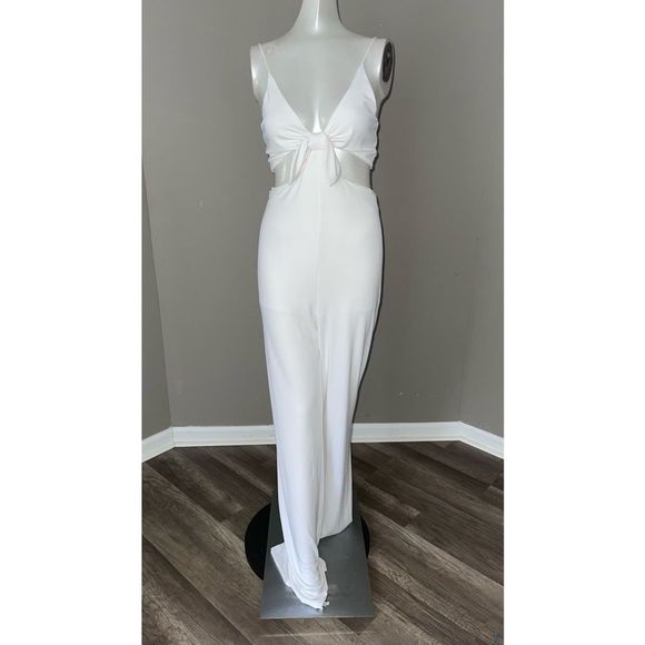 Alice + Olivia Havana Cut-Out Jumpsuit - Picture 7 of 12